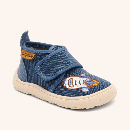 bisgaard barefoot basic to the moon